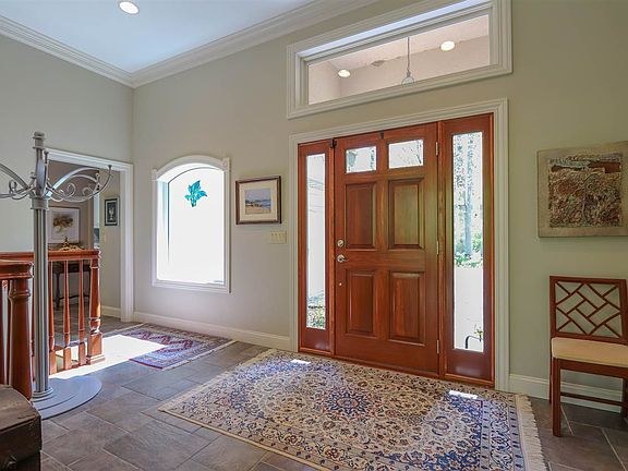2nd image of 1 Oak Park Ln