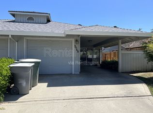 3068 W Queens Cir, Merced, CA 95340