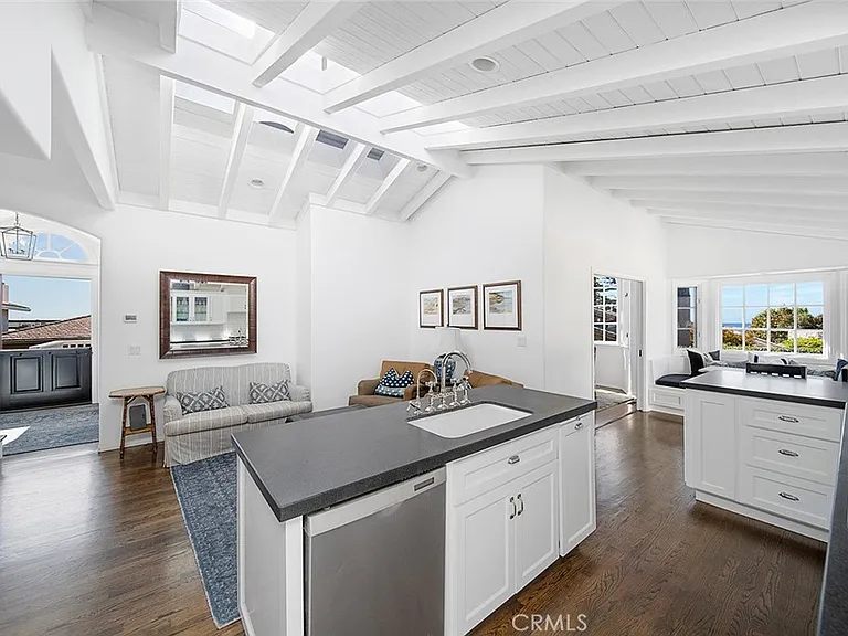 806 Emerald Bay — Photo 11