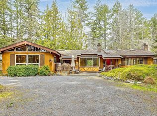 2298 Munn Rd, Highlands, BC V9E1H4
