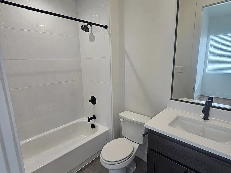 2139 Mail Ave #101 — Photo 17