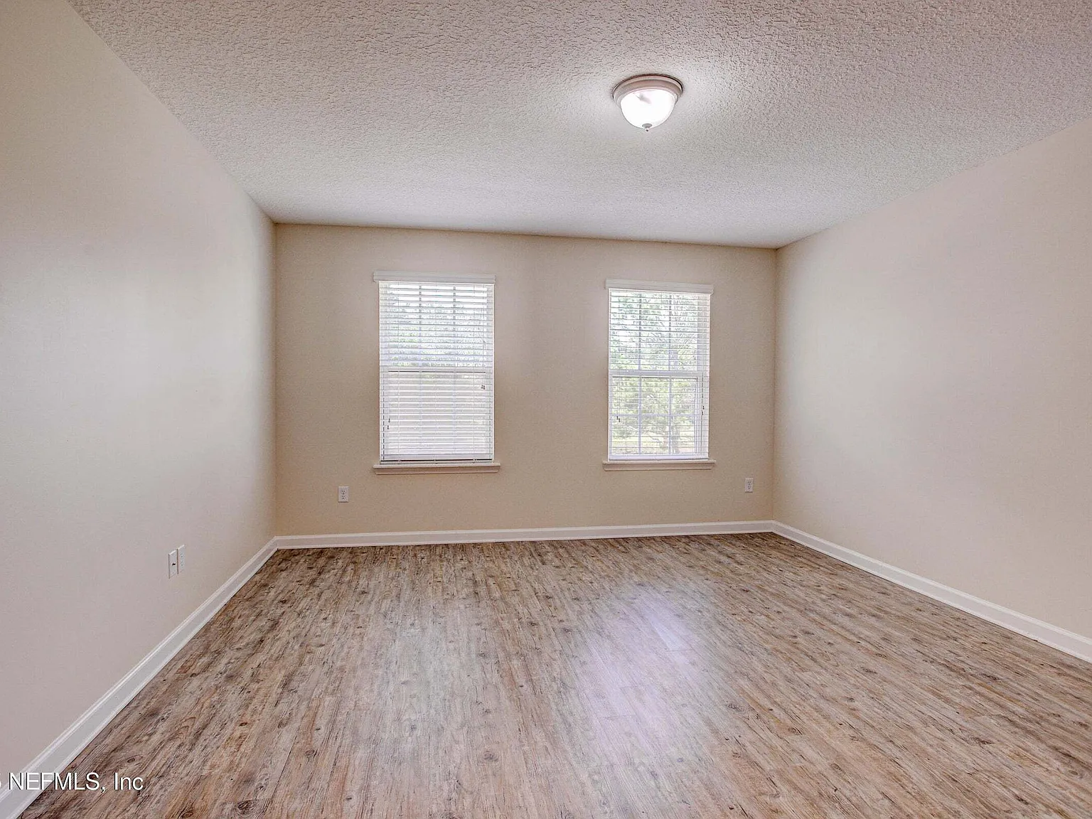 Oasis 417 #3B - 1 — Photo 4