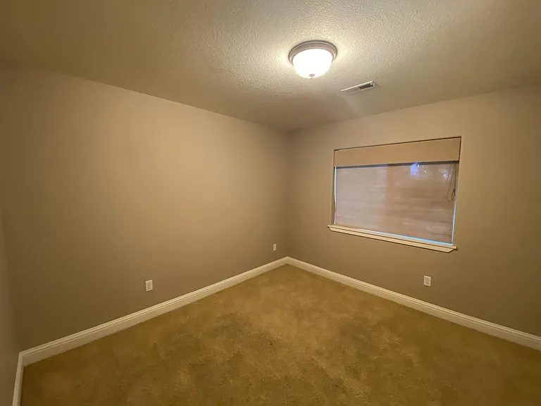17910 NE 36th Way — Photo 9