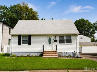 193 Old Rd, Sewaren, NJ 07077