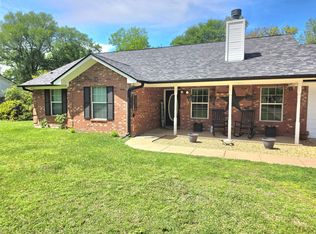 206 Jones Rd, Elkhart, TX 75839