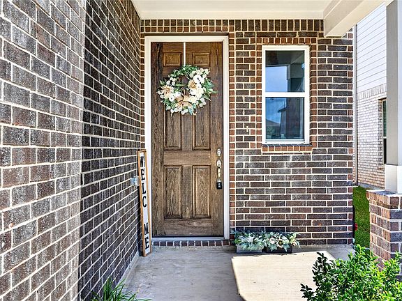 5th image of 25231 Benroe St