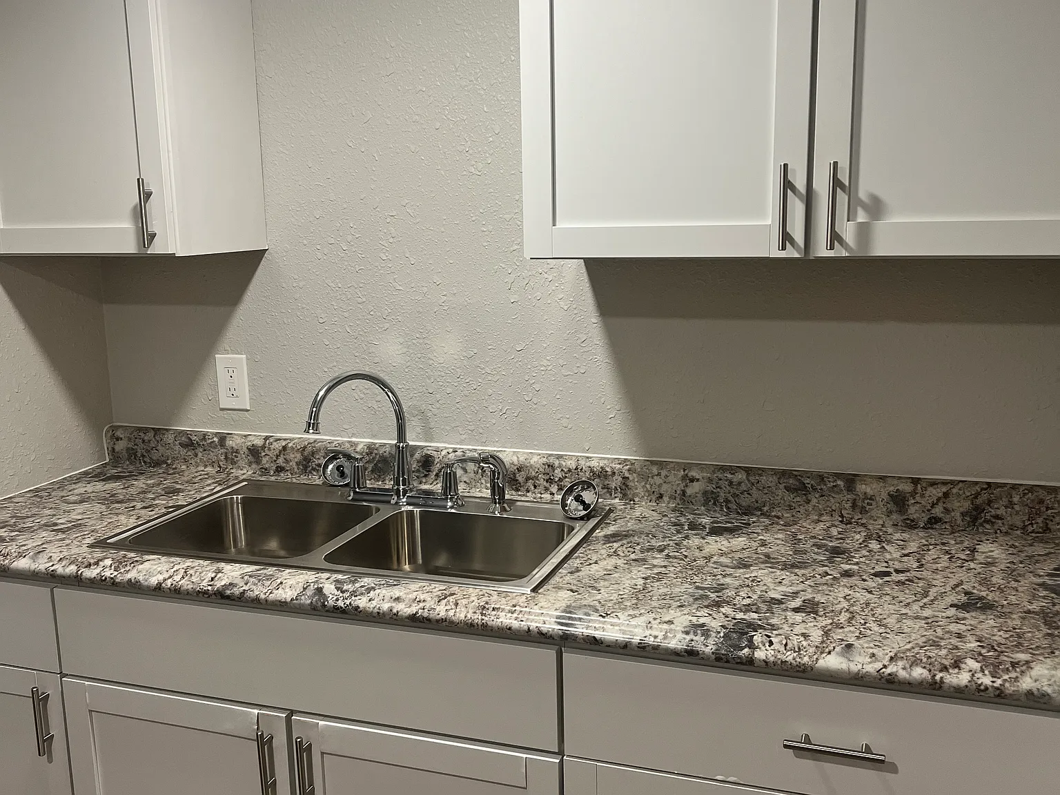 1 bed, $700 — Photo 2