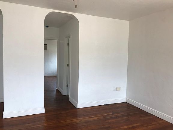 4th image of 7407 Byron Ave #1