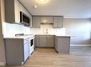 31 Western Ave APT 11, Gloucester, MA 01930