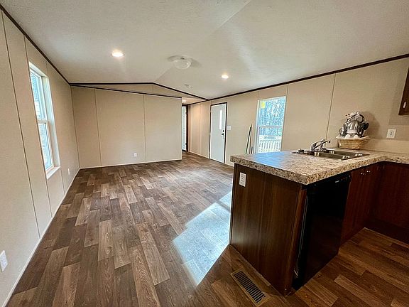 2nd image of 147 Sugar Park Dr