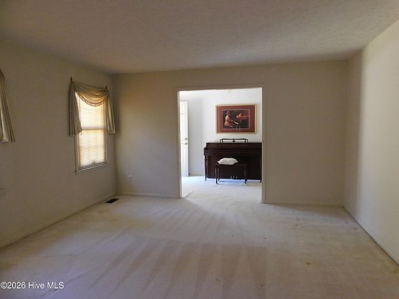 5th image of 12460 Laurelcrest Road