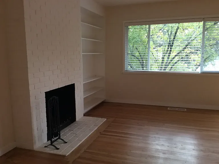 10 Ash Ave #A — Photo 7