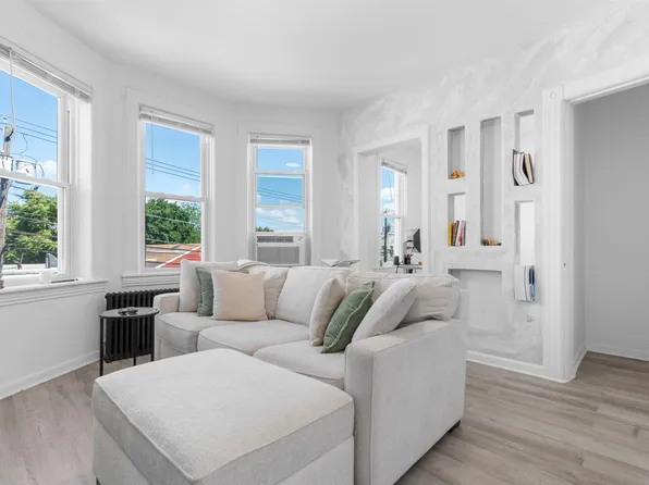 4308 Grand Avenue image 1 of 8