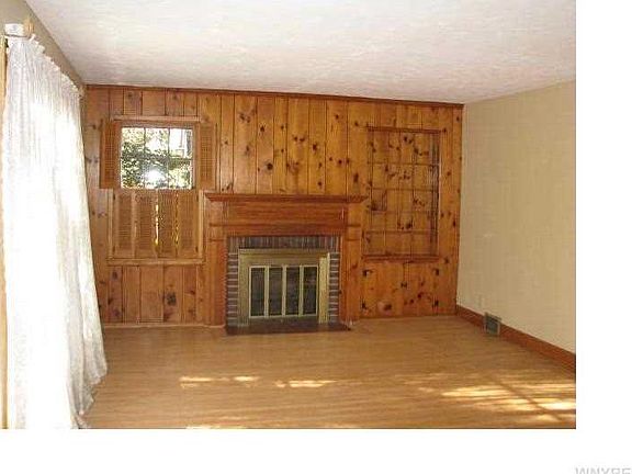 4th image of 267 Hartford Ave