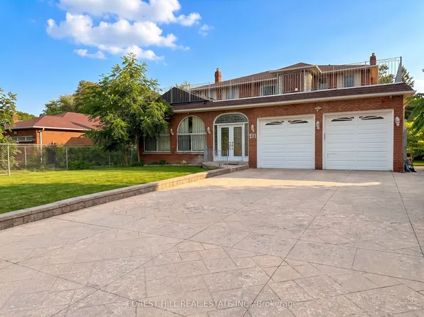 211 Carrville Rd, Richmond Hill, ON L4C 6E4