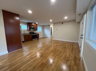 4438 B St SE #6, Washington, DC 20019