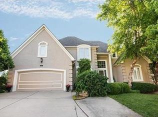 5516 NE Northgate Ct, Lees Summit, MO 64064