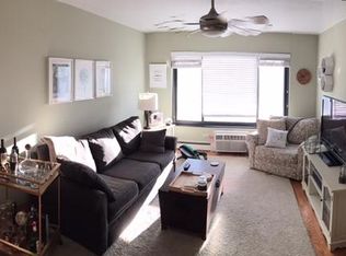 607 W Wrightwood Ave APT 811, Chicago, IL 60614
