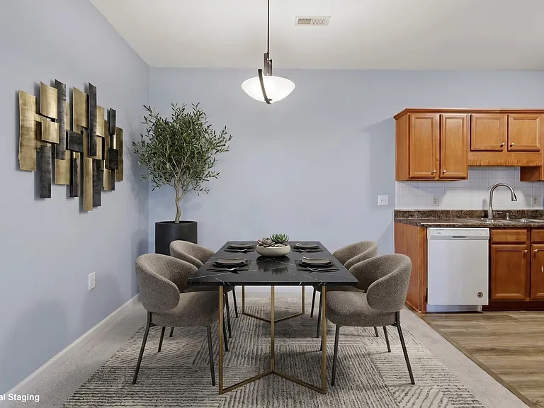 625 Marshtree Ln #208 — Photo 3