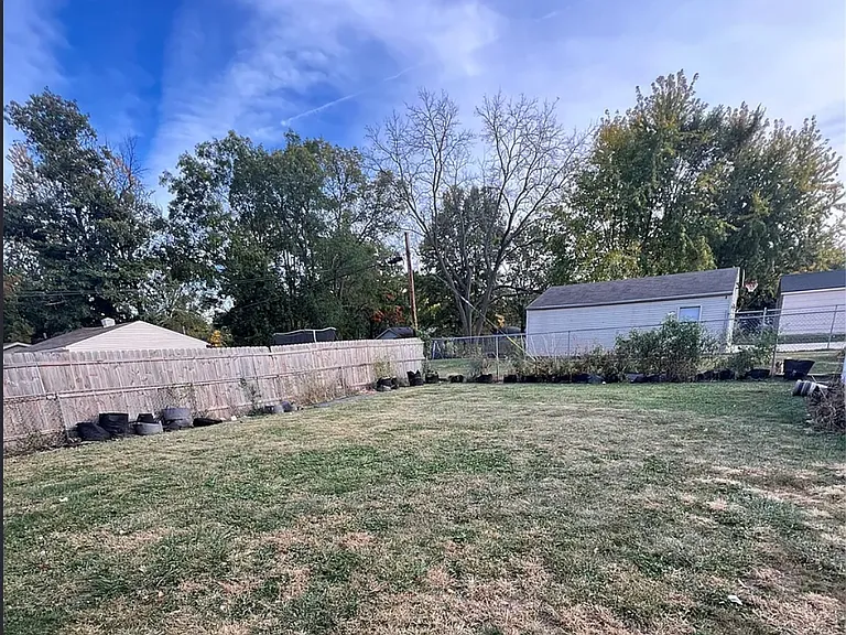 1304 Wall Ave — Photo 6