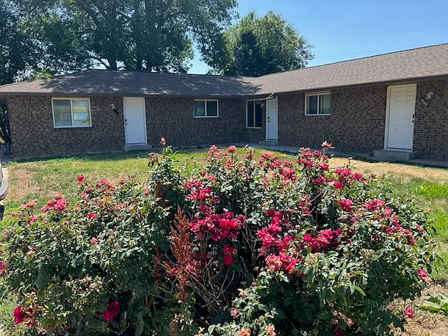 3129 E Locust St — Photo 9