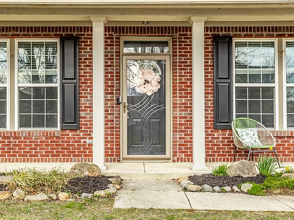4th image of 16031 Symphony Blvd