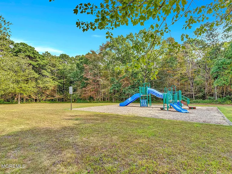 66 Diamond Ln — Photo 4