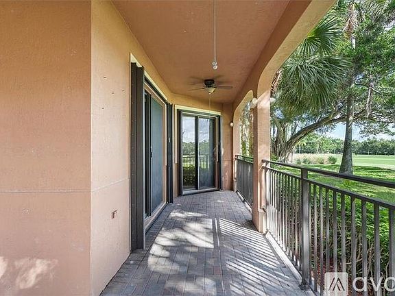 3rd image of 2739 Kinsington Cir #5-2