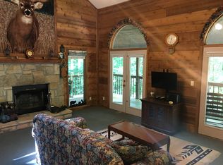 924 Aspen Ln, Gatlinburg, TN 37738
