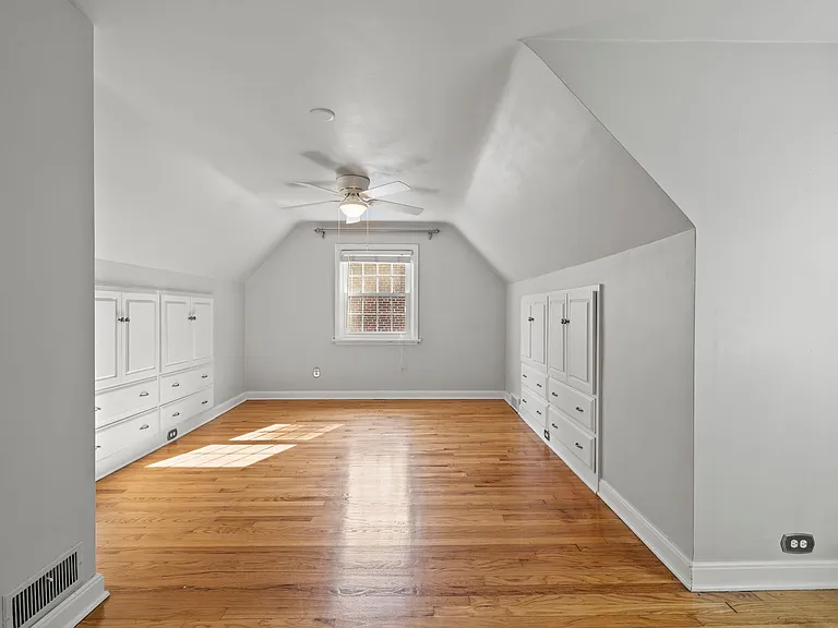 181 Amazon Pl — Photo 21