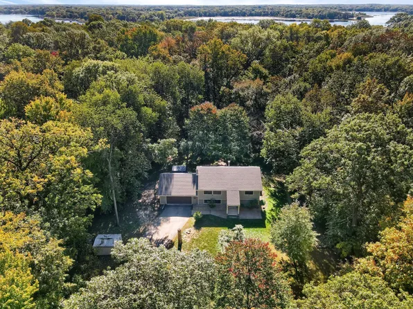 9359 Lake Blvd, Chisago City, MN 55013