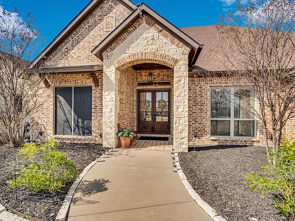 4th image of 127 Sullivan Way