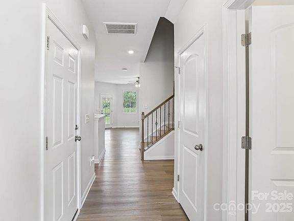3rd image of 5254 Spanish Ivy Ln #133