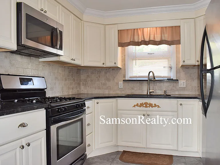 105 Homewood Ave — Photo 18