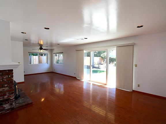 Living to Dining room