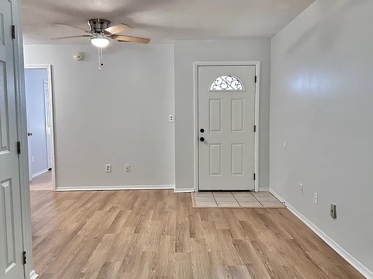 1015 Alba Dr #1015 — Photo 3