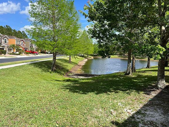 5th image of 9409 Silver Buttonwood St #1