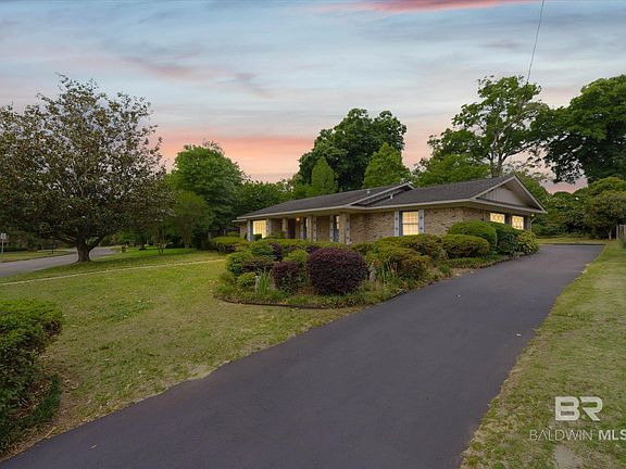 2nd image of 1182 Ginger Dr