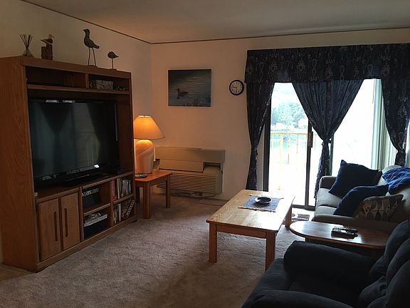 3rd image of 2106 Kanawha Blvd E APT 508