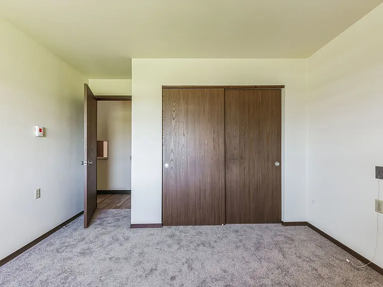 1252 N 12th Pl — Photo 45