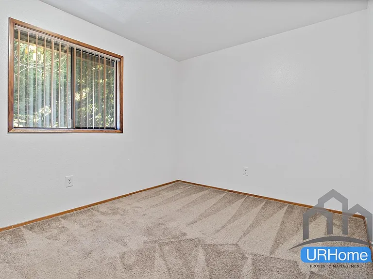 400 SE 169th Ave — Photo 13