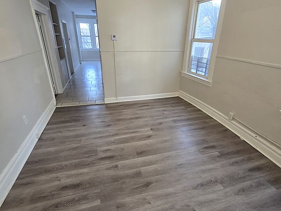 3rd image of 70 Lindsley Ave #G1
