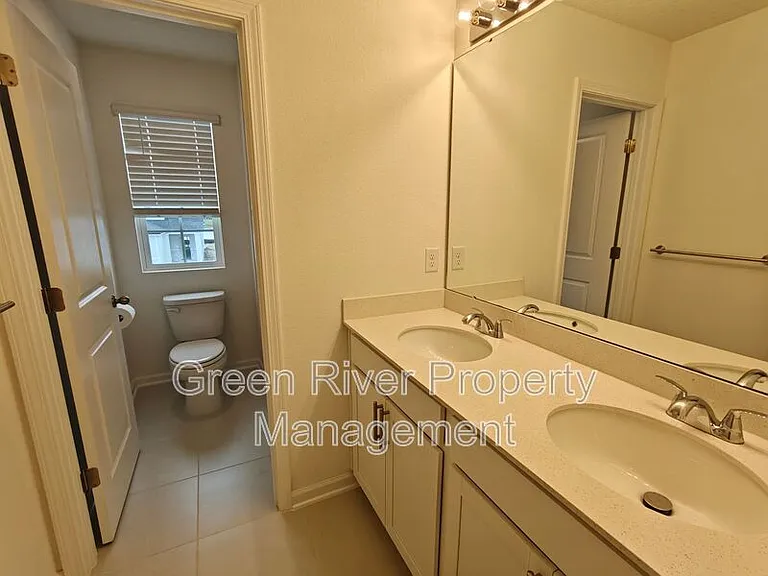 5724 Lagoon Cruise Way — Photo 32