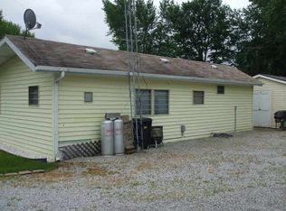 6052 N Harding Ct, Monticello, IN 47960