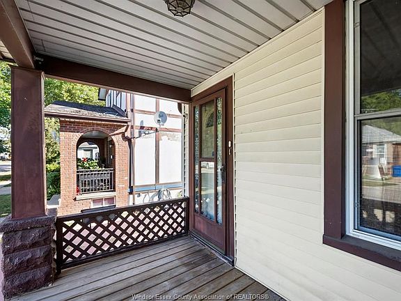 3rd image of 430 McEwan Ave