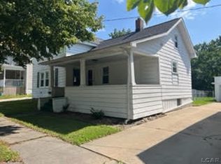1016 E Maple Ave, Adrian, MI 49221