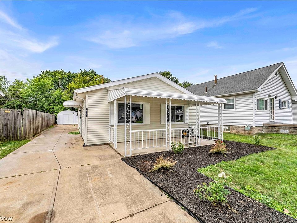 1st image of 320 Elberta Dr