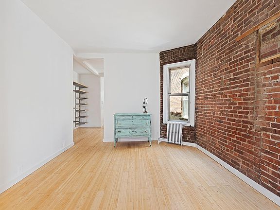 3rd image of 634 E 14th St APT 17