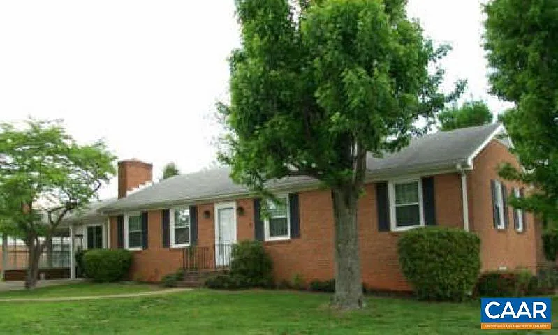 1409 Melbourne Rd photo 1