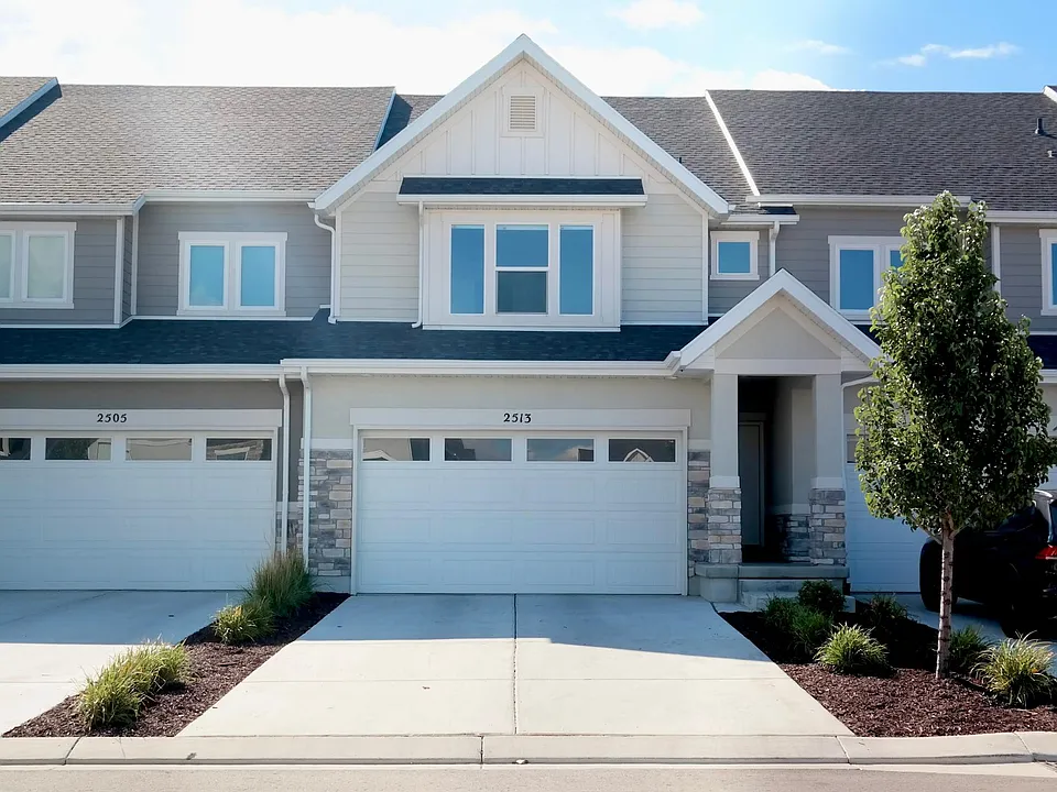 2513 W Wysteria Dr